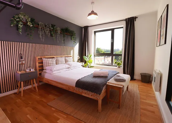 Spacious Private Flat In Sheffield City Centre